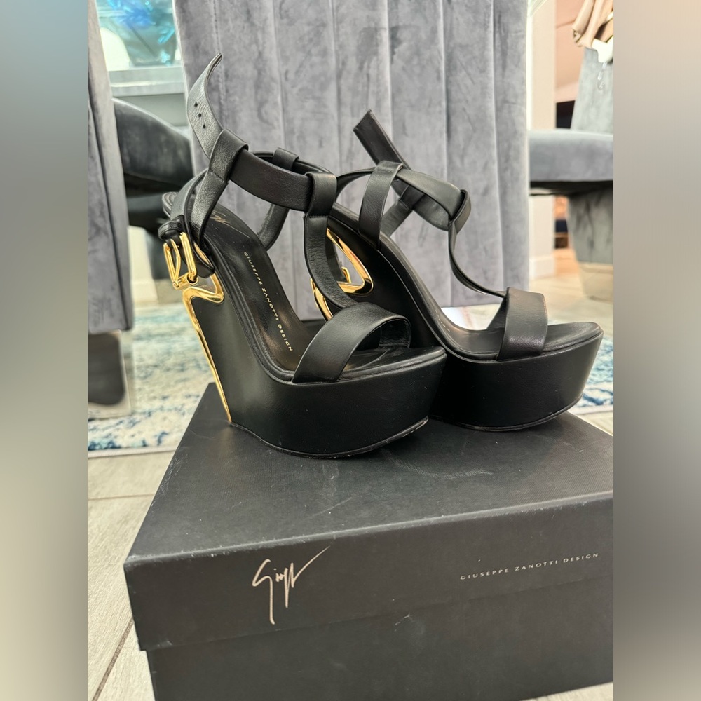 Giuseppe Zanotti Wedge